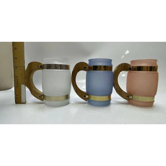 6 Vintage/Retired Circa Mid 1960’s. Pastel Mugs - Picture 3 of 8